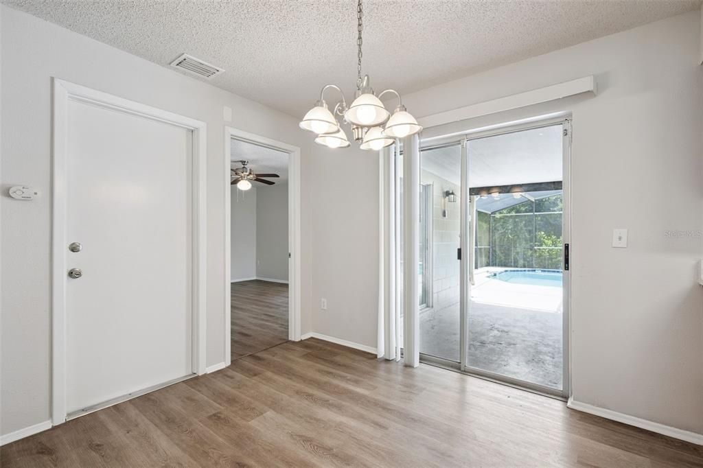 For Sale: $329,900 (3 beds, 2 baths, 1221 Square Feet)