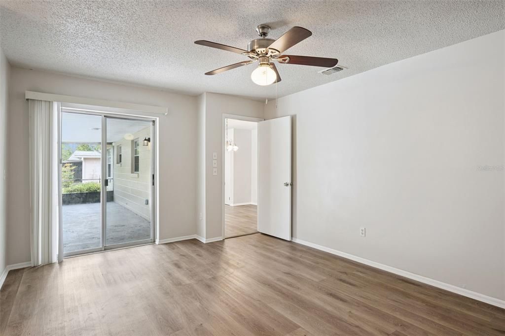 For Sale: $329,900 (3 beds, 2 baths, 1221 Square Feet)