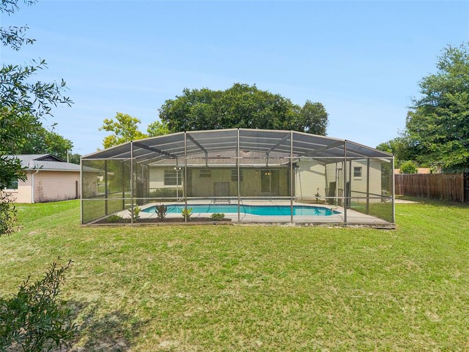 For Sale: $329,900 (3 beds, 2 baths, 1221 Square Feet)