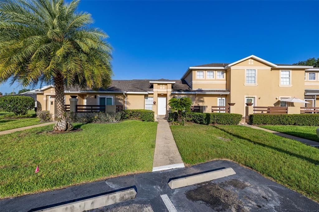 For Rent: $1,775 (2 beds, 2 baths, 902 Square Feet)