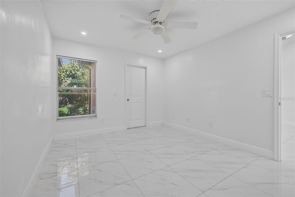 For Rent: $1,775 (2 beds, 2 baths, 902 Square Feet)
