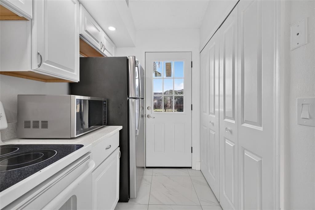 For Rent: $1,775 (2 beds, 2 baths, 902 Square Feet)