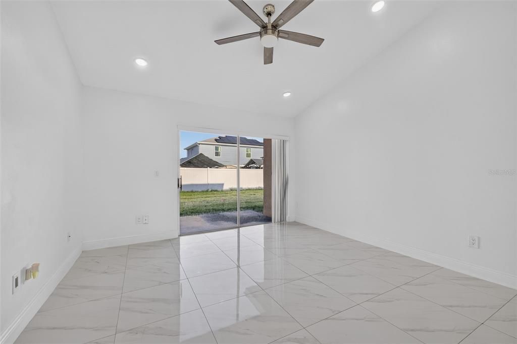 For Rent: $1,775 (2 beds, 2 baths, 902 Square Feet)