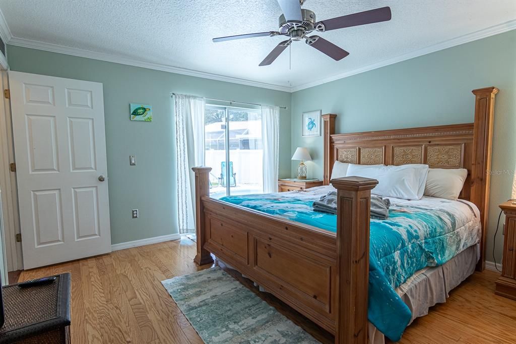 Activo con contrato: $379,900 (3 camas, 2 baños, 1434 Pies cuadrados)