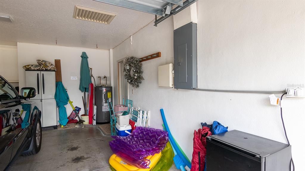 Activo con contrato: $379,900 (3 camas, 2 baños, 1434 Pies cuadrados)