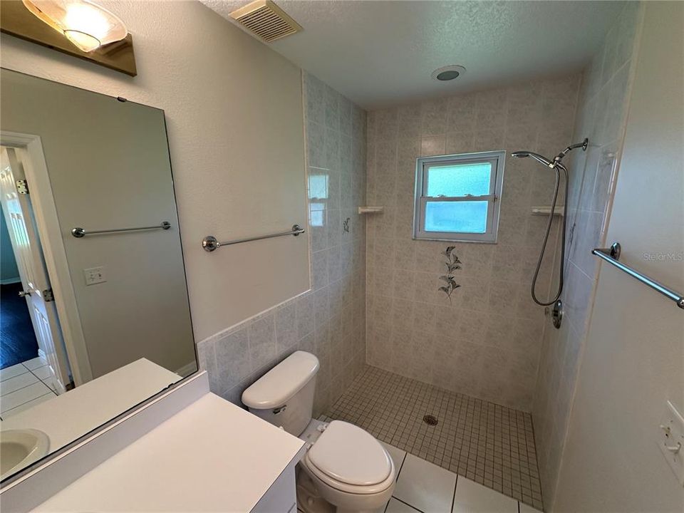 For Rent: $1,695 (2 beds, 2 baths, 1196 Square Feet)