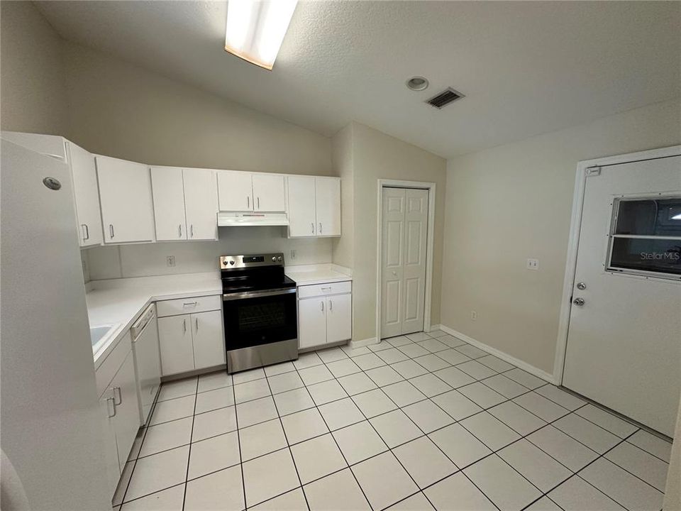 For Rent: $1,695 (2 beds, 2 baths, 1196 Square Feet)