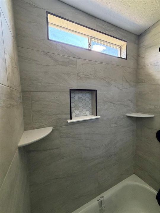 На продажу: $179,900 (2 спален, 2 ванн, 780 Квадратных фут)