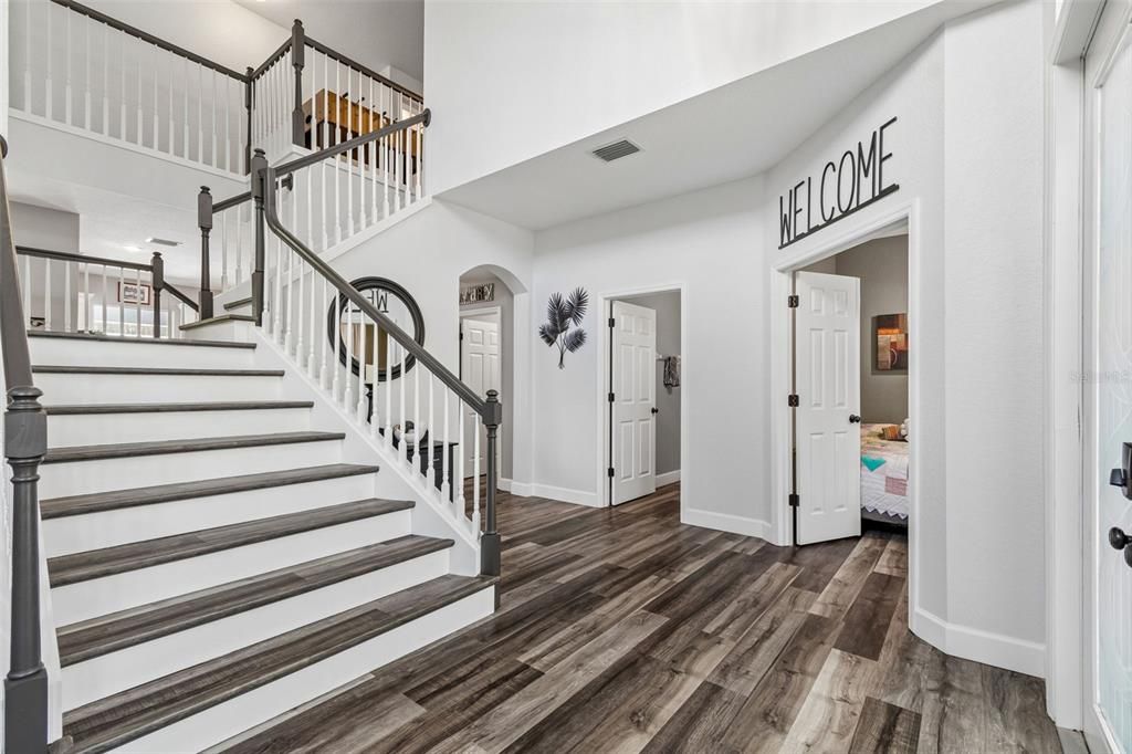 En Venta: $699,999 (4 camas, 2 baños, 3090 Pies cuadrados)