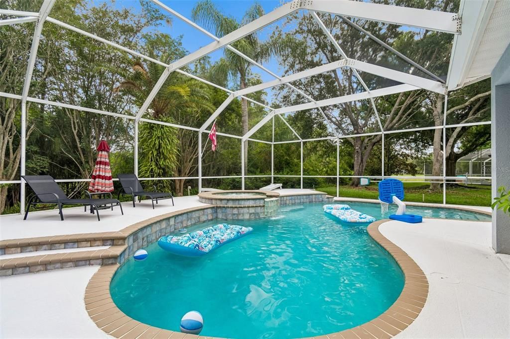 En Venta: $699,999 (4 camas, 2 baños, 3090 Pies cuadrados)