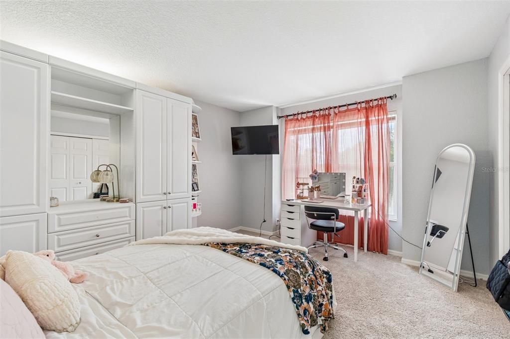 En Venta: $699,999 (4 camas, 2 baños, 3090 Pies cuadrados)