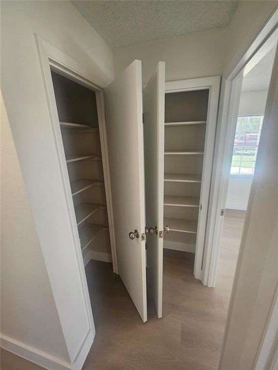 На продажу: $344,900 (3 спален, 2 ванн, 1436 Квадратных фут)