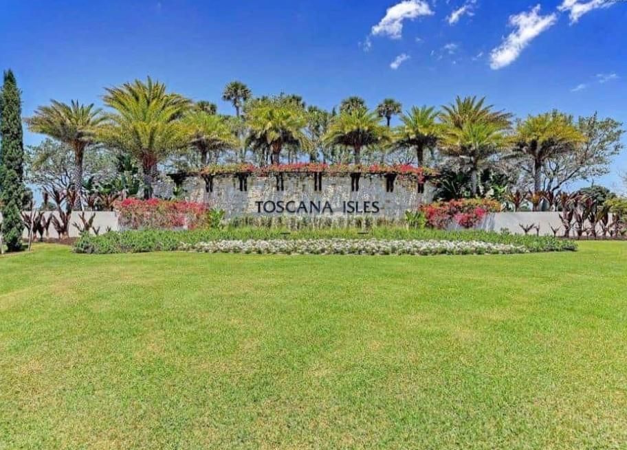 For Rent: $3,800 (4 beds, 3 baths, 2372 Square Feet)