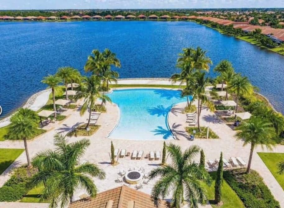 For Rent: $3,800 (4 beds, 3 baths, 2372 Square Feet)