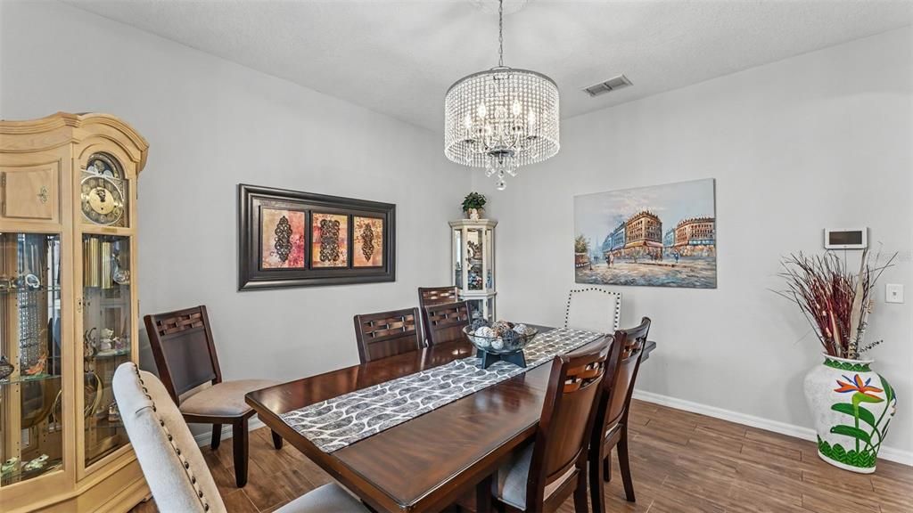 For Sale: $349,000 (3 beds, 2 baths, 1616 Square Feet)