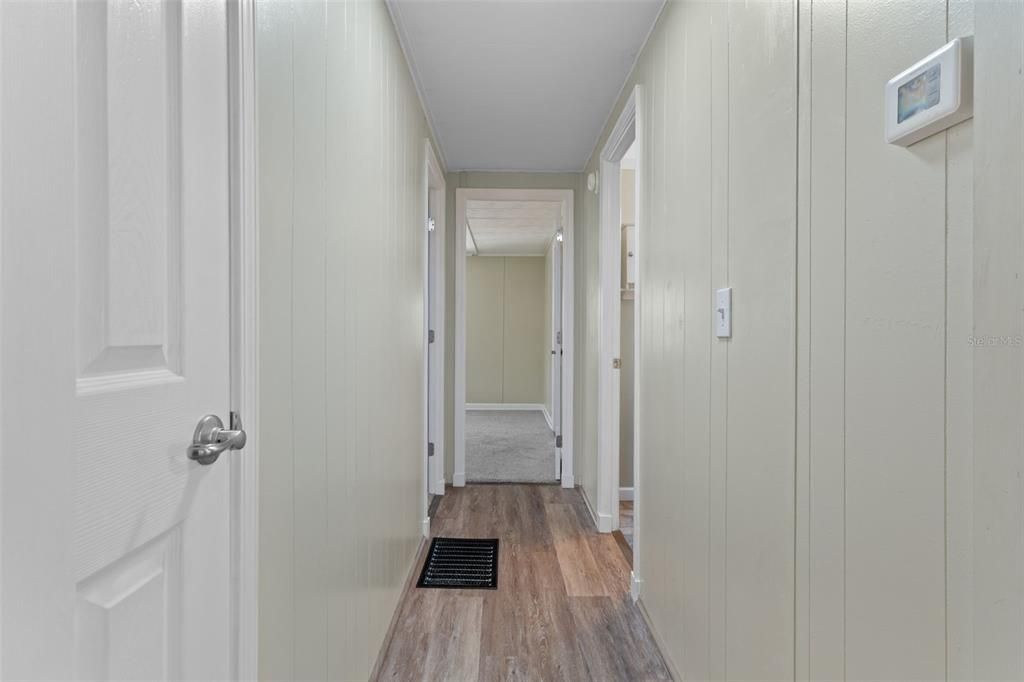 For Sale: $159,900 (2 beds, 2 baths, 1152 Square Feet)