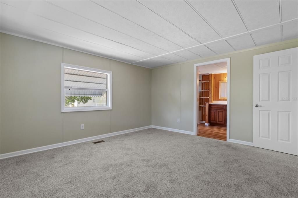 For Sale: $159,900 (2 beds, 2 baths, 1152 Square Feet)