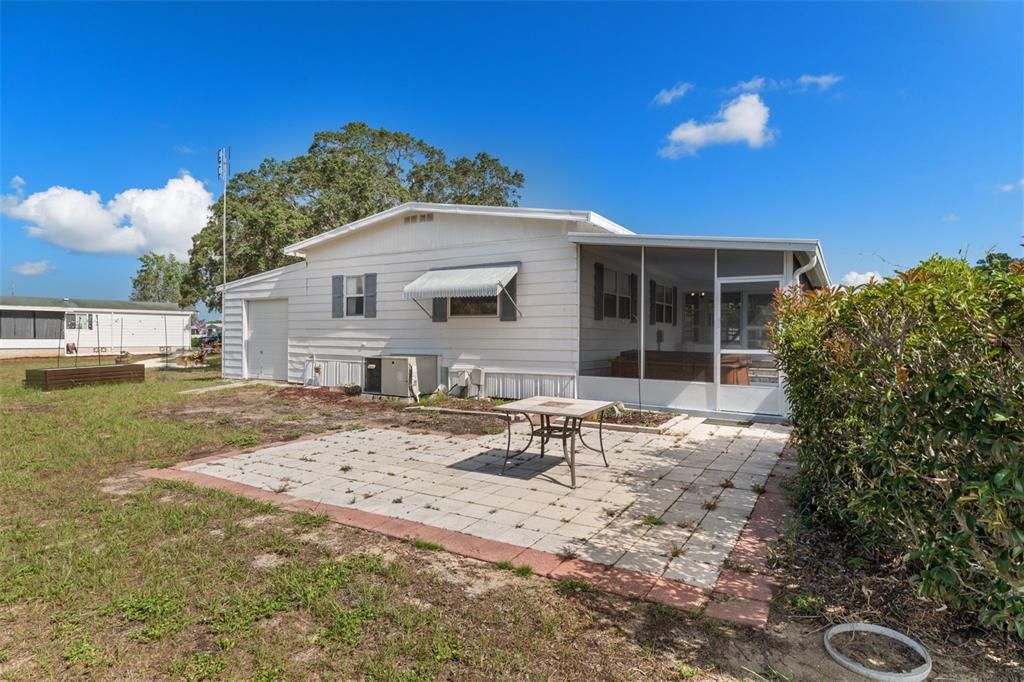 For Sale: $159,900 (2 beds, 2 baths, 1152 Square Feet)