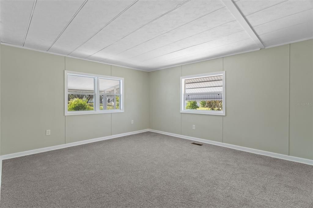 For Sale: $159,900 (2 beds, 2 baths, 1152 Square Feet)