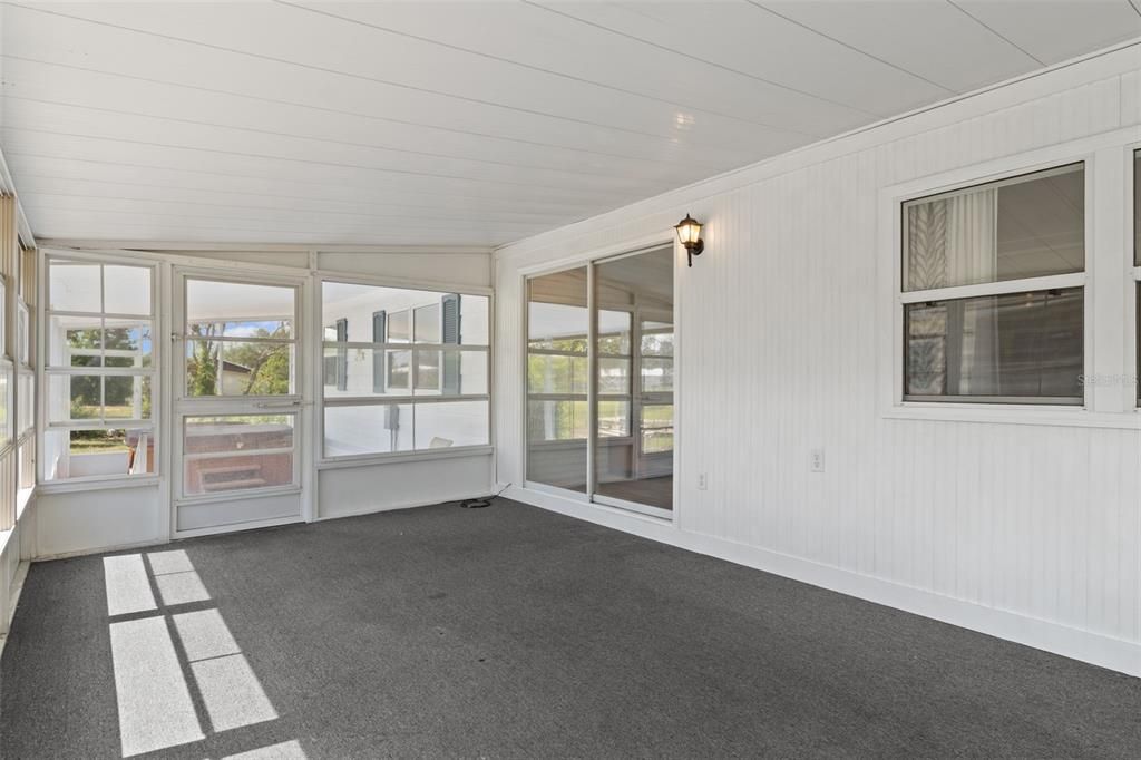 For Sale: $159,900 (2 beds, 2 baths, 1152 Square Feet)
