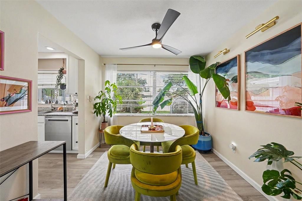 For Sale: $360,000 (2 beds, 2 baths, 1019 Square Feet)