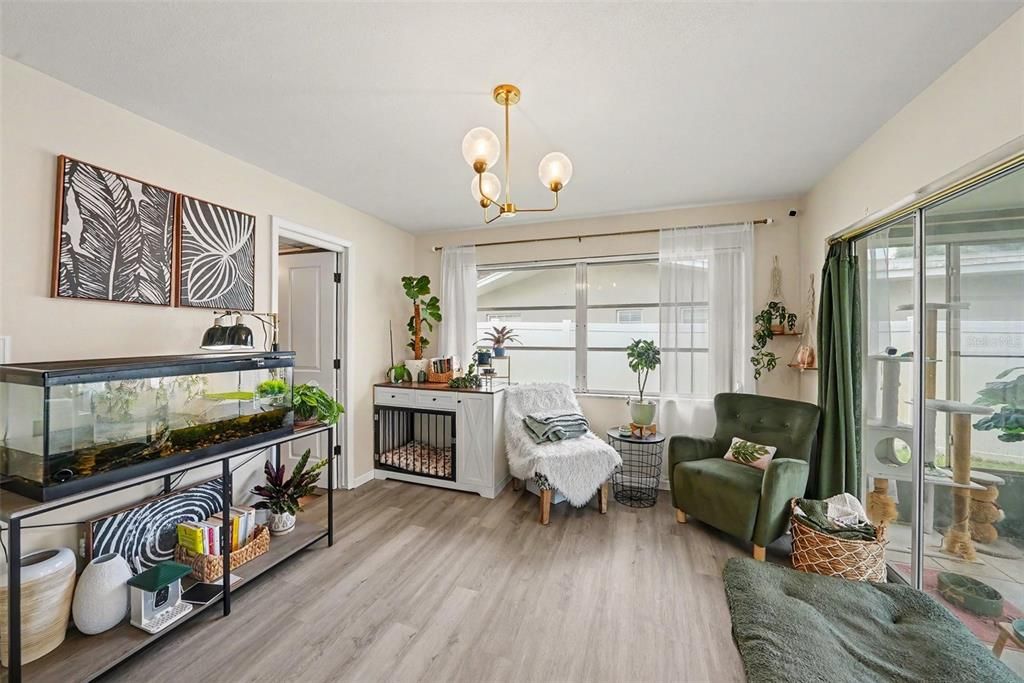 For Sale: $360,000 (2 beds, 2 baths, 1019 Square Feet)