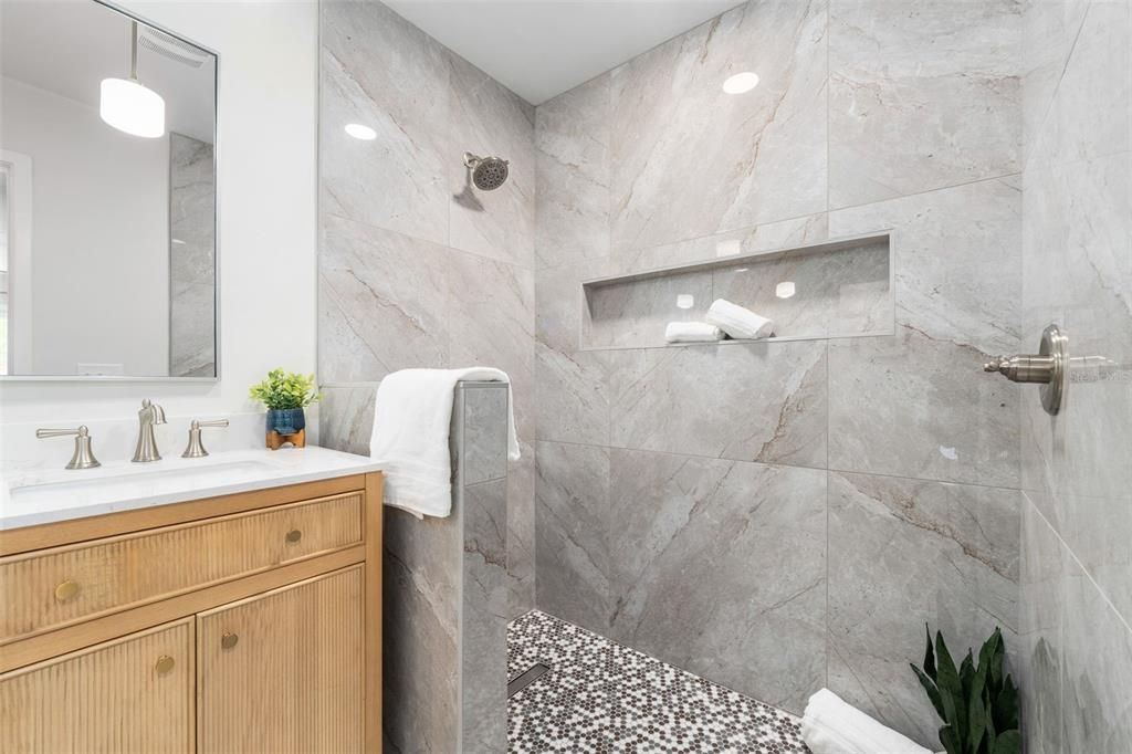 For Sale: $440,000 (3 beds, 2 baths, 1716 Square Feet)