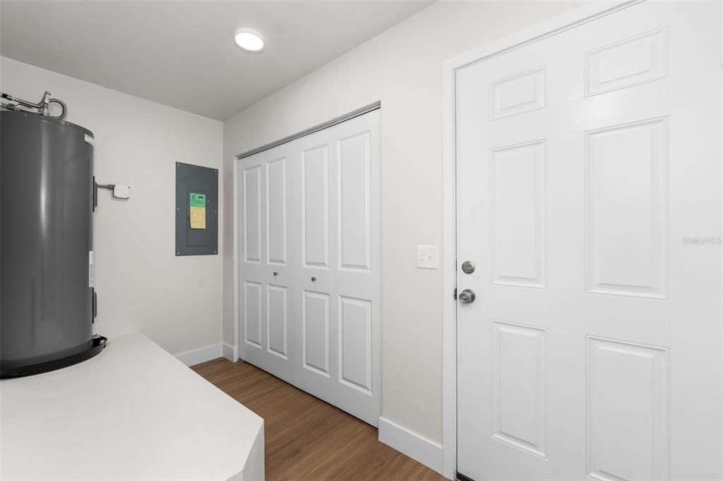 For Sale: $440,000 (3 beds, 2 baths, 1716 Square Feet)