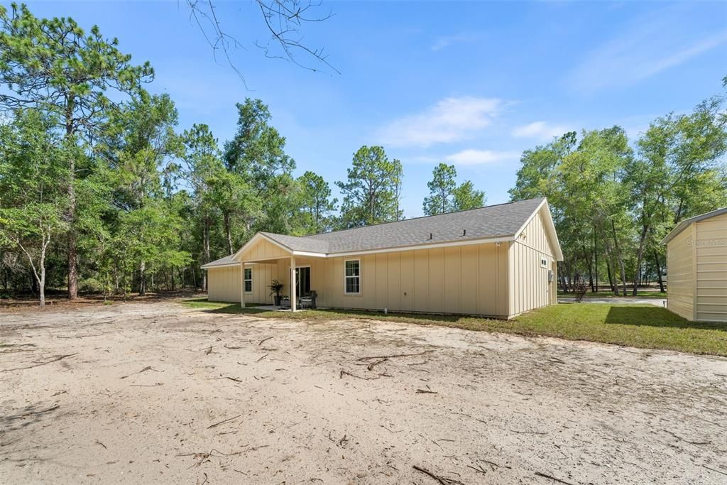 For Sale: $440,000 (3 beds, 2 baths, 1716 Square Feet)