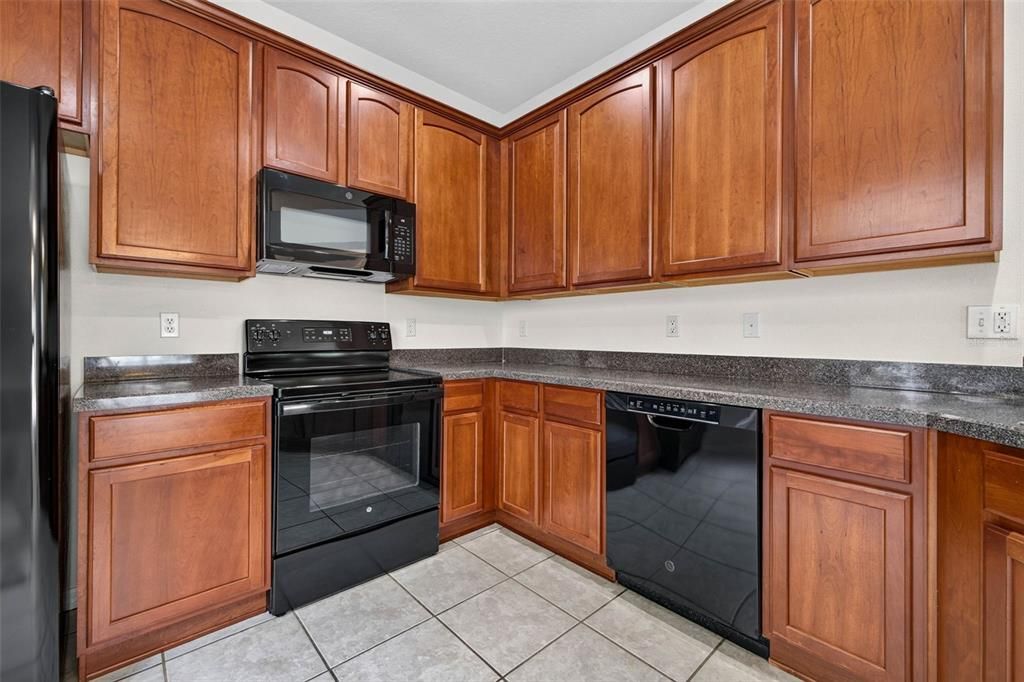 For Rent: $2,250 (3 beds, 2 baths, 1513 Square Feet)