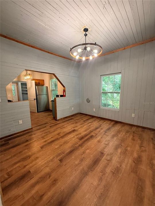 For Rent: $1,500 (2 beds, 1 baths, 740 Square Feet)