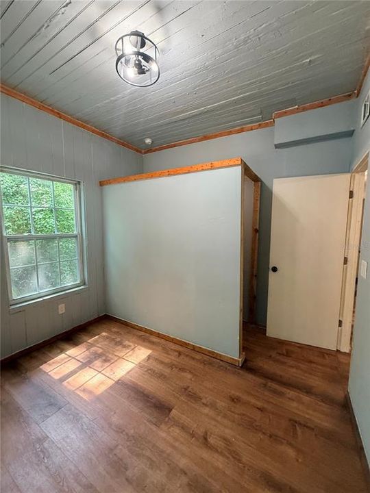 For Rent: $1,500 (2 beds, 1 baths, 740 Square Feet)