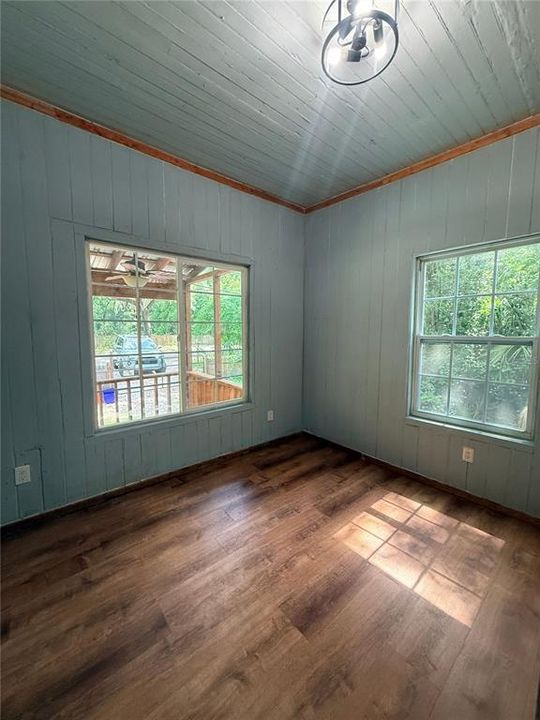 For Rent: $1,500 (2 beds, 1 baths, 740 Square Feet)