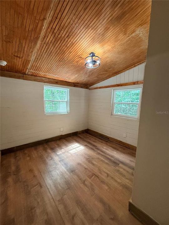 For Rent: $1,500 (2 beds, 1 baths, 740 Square Feet)