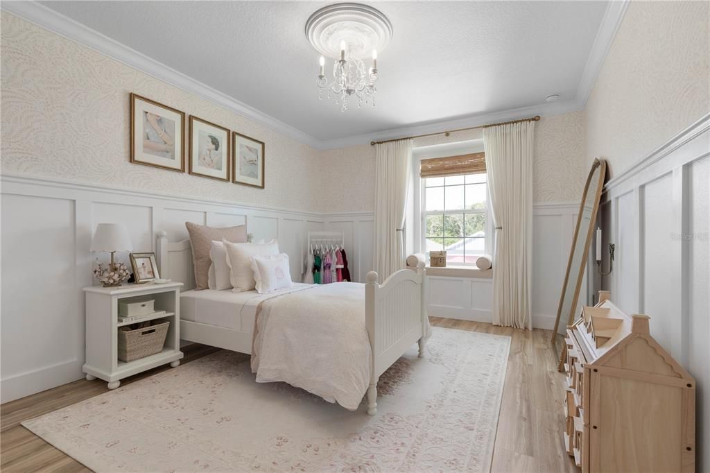 For Sale: $670,000 (5 beds, 2 baths, 3087 Square Feet)