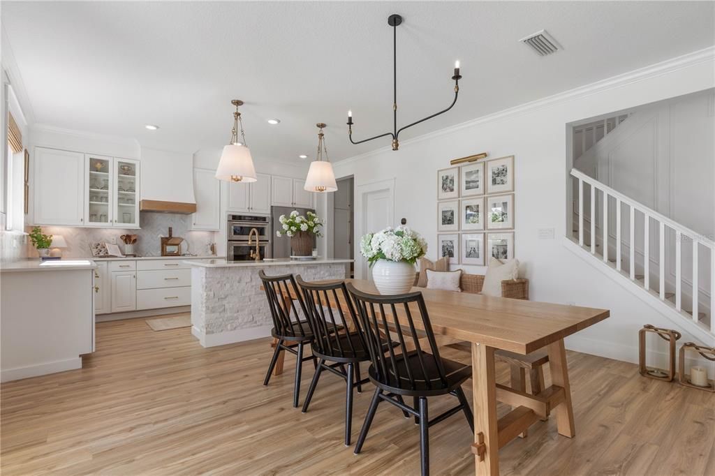For Sale: $670,000 (5 beds, 2 baths, 3087 Square Feet)