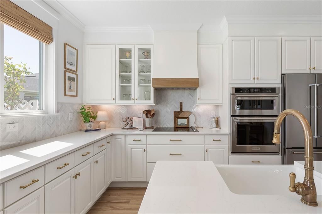 For Sale: $670,000 (5 beds, 2 baths, 3087 Square Feet)