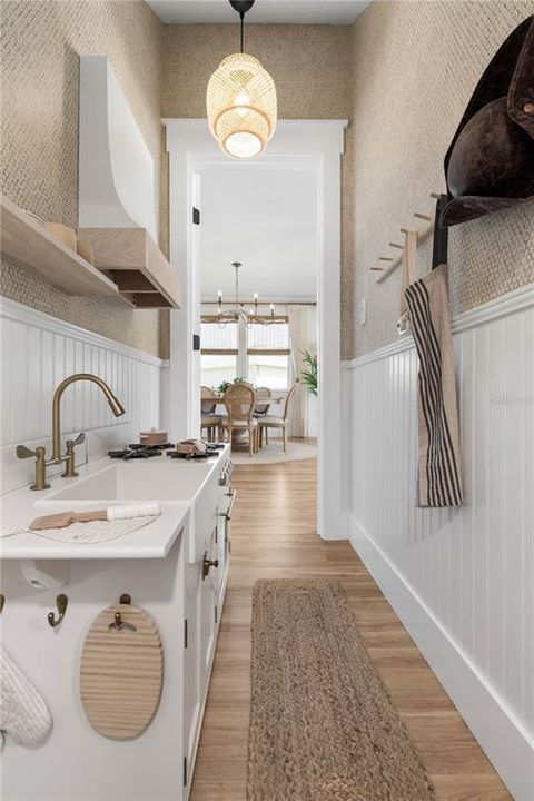 For Sale: $670,000 (5 beds, 2 baths, 3087 Square Feet)