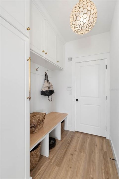 For Sale: $670,000 (5 beds, 2 baths, 3087 Square Feet)
