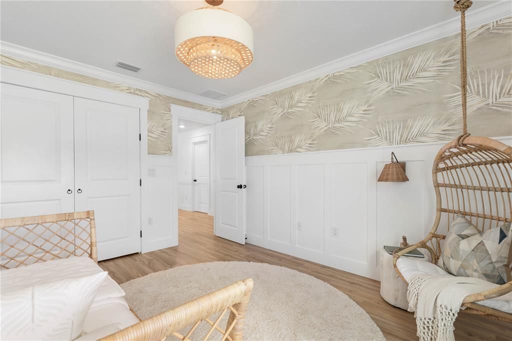 For Sale: $670,000 (5 beds, 2 baths, 3087 Square Feet)