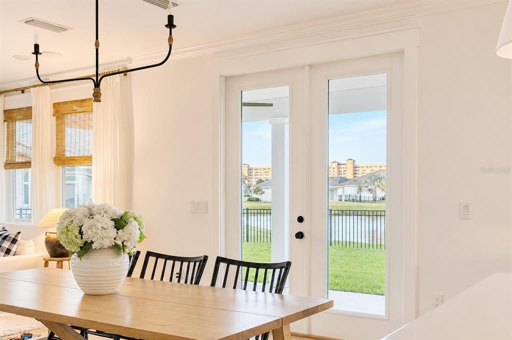 For Sale: $670,000 (5 beds, 2 baths, 3087 Square Feet)