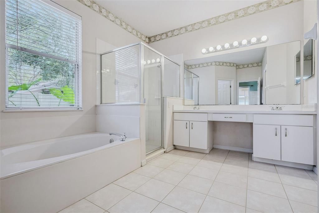 На продажу: $425,000 (3 спален, 2 ванн, 1737 Квадратных фут)