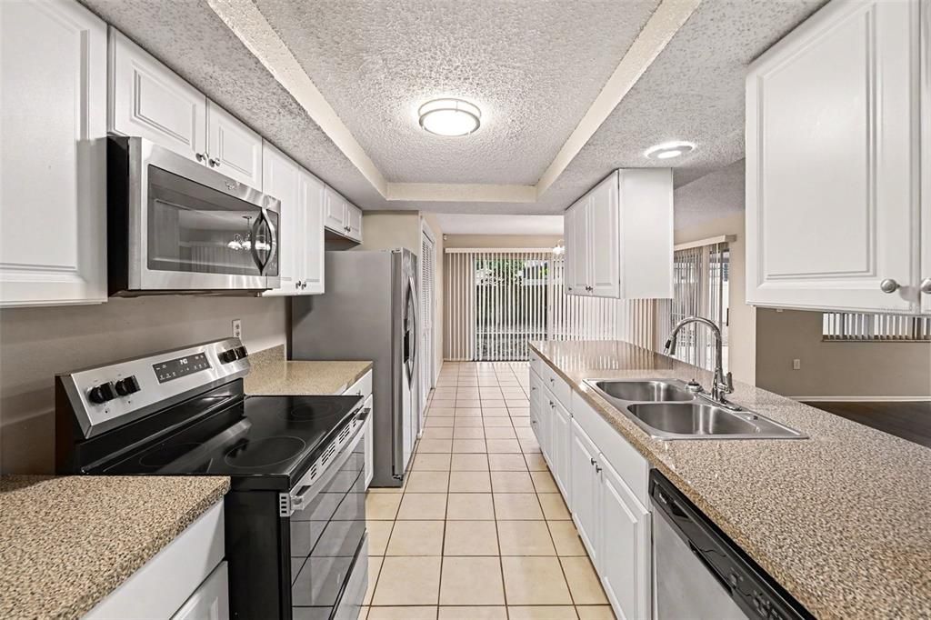На продажу: $449,900 (3 спален, 2 ванн, 1749 Квадратных фут)