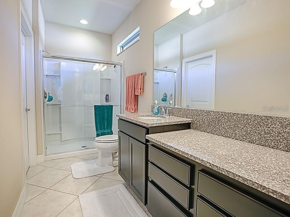 For Sale: $237,500 (2 beds, 2 baths, 1423 Square Feet)