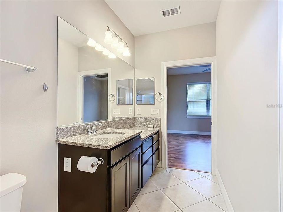 For Sale: $237,500 (2 beds, 2 baths, 1423 Square Feet)