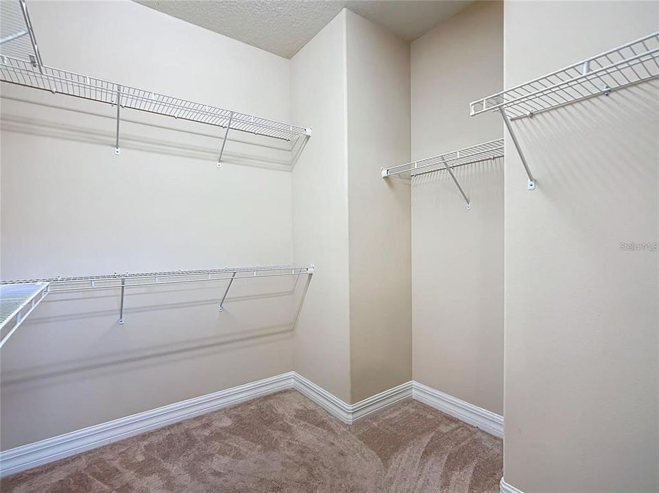 For Sale: $237,500 (2 beds, 2 baths, 1423 Square Feet)