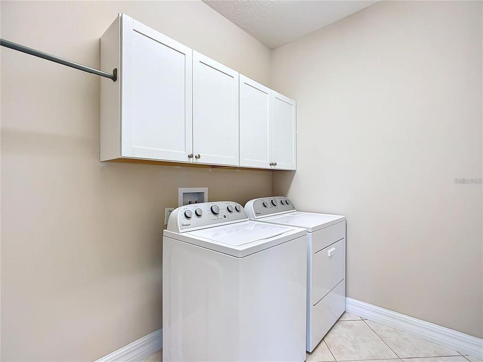 For Sale: $237,500 (2 beds, 2 baths, 1423 Square Feet)