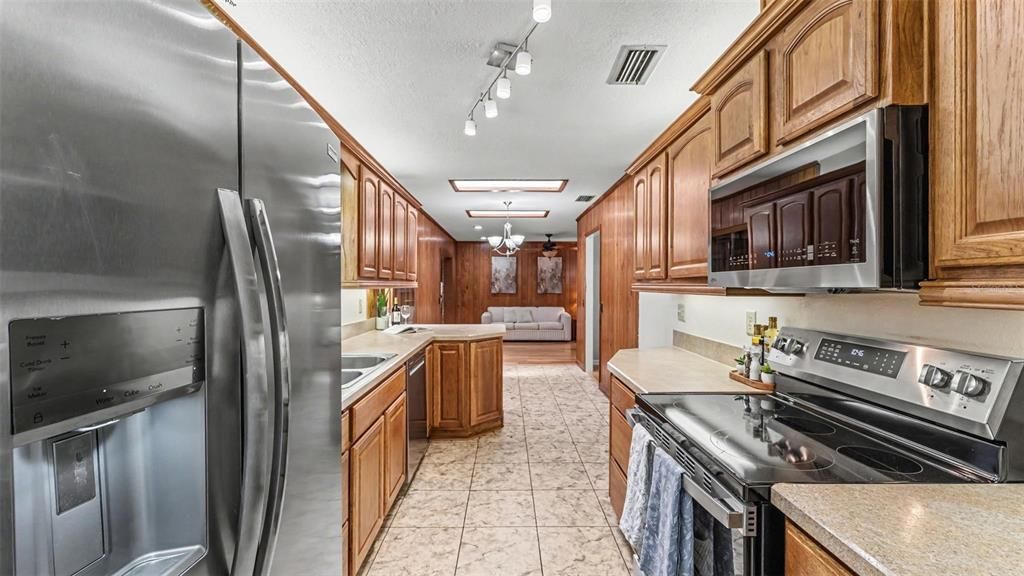 На продажу: $365,000 (3 спален, 3 ванн, 2257 Квадратных фут)