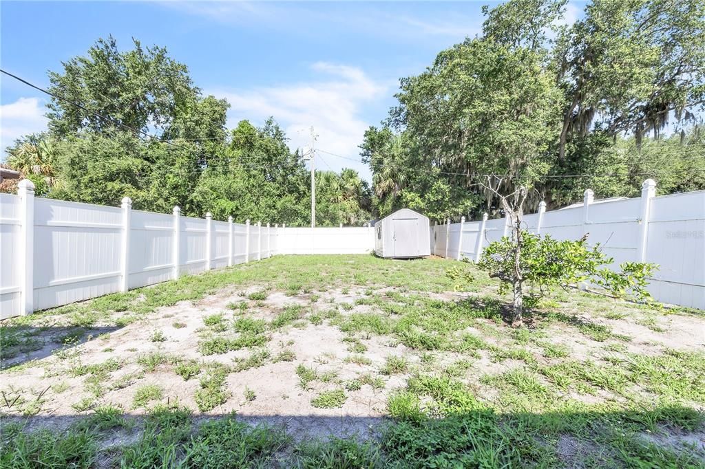 For Sale: $319,000 (5 beds, 0 baths, 2060 Square Feet)