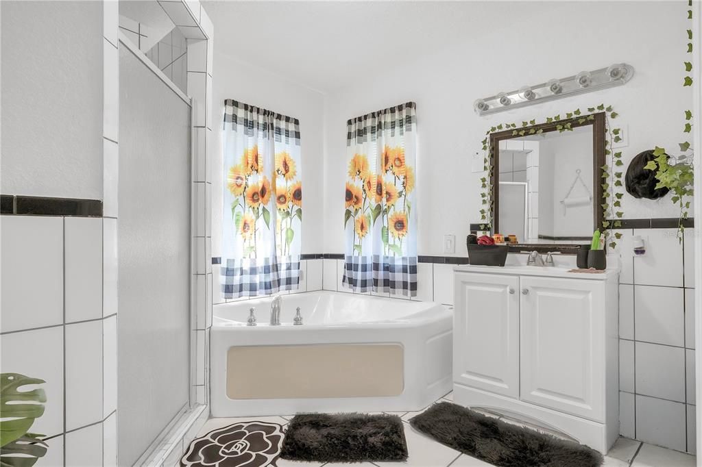 For Sale: $319,000 (5 beds, 0 baths, 2060 Square Feet)
